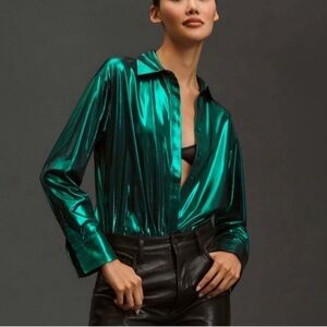 By Anthropologie The Gillian Liquid Shine Buttondown Shirt Size Small Green
